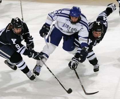 开云体育下载-戈贝尔爆发，独行侠末节带走深圳队，当NBA巨星在中国野球场掀起风暴
