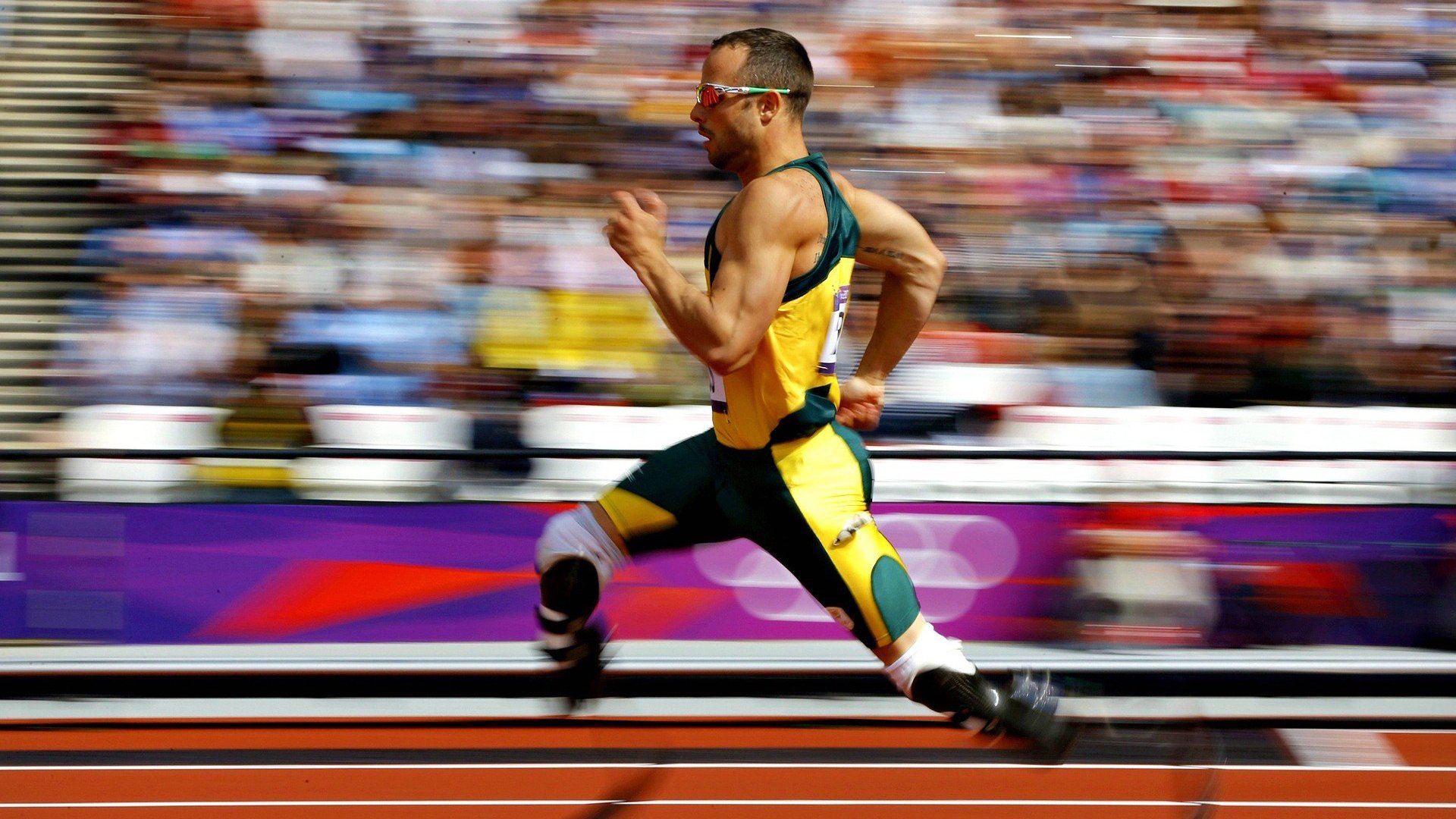 快船封锁北京队,F1赛道上的年度争冠焦点战