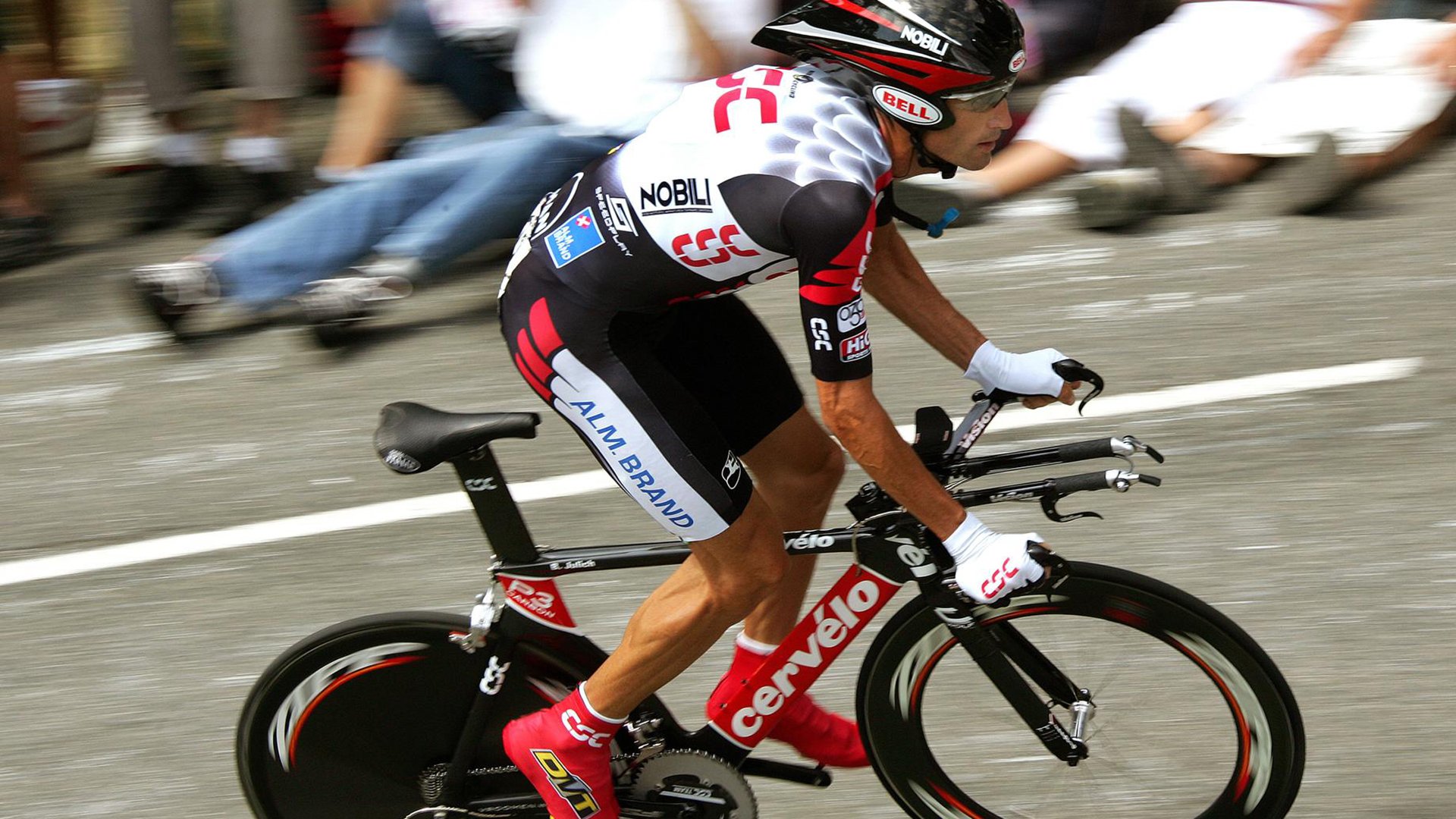 迪亚斯一肩扛起奥运周期,曼联式翻盘在瑞典上演