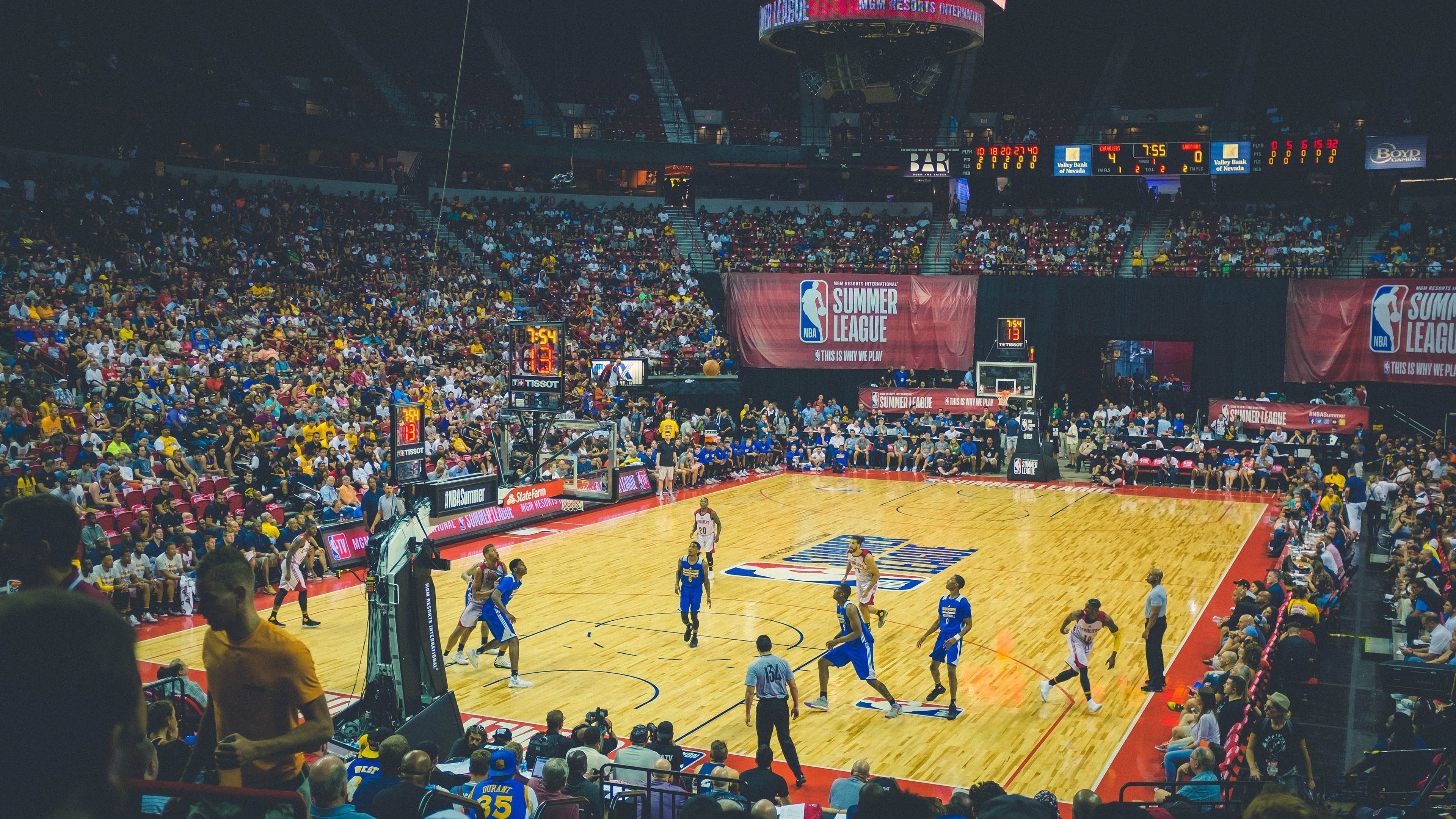雷霆压制老鹰，东契奇大场面先生，当数据流遇上宿命感